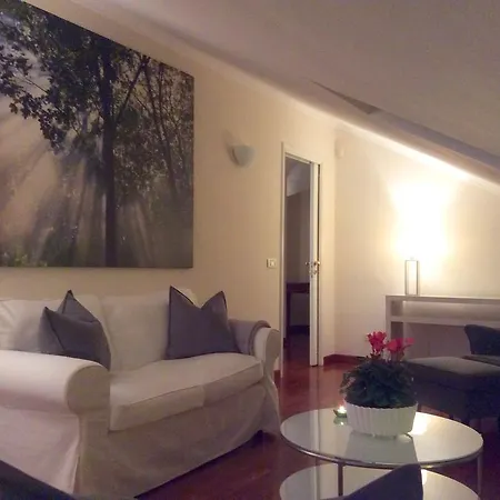 Apartment La Mansarda *