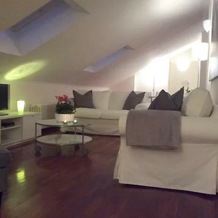 La Mansarda Apartment Alba (Piedmont)